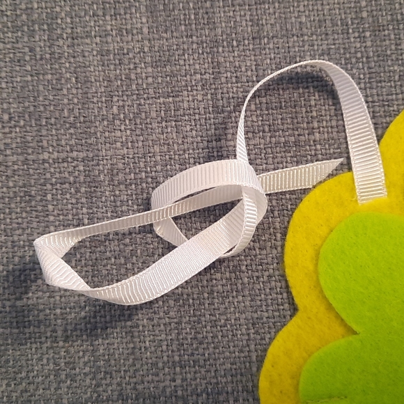 Felt Banner Garland Welcome Spring Flowers Bright & Cheery - Picture 5 of 5